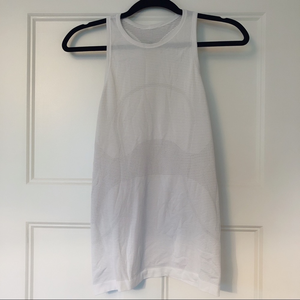 Lululemon tank, size 6